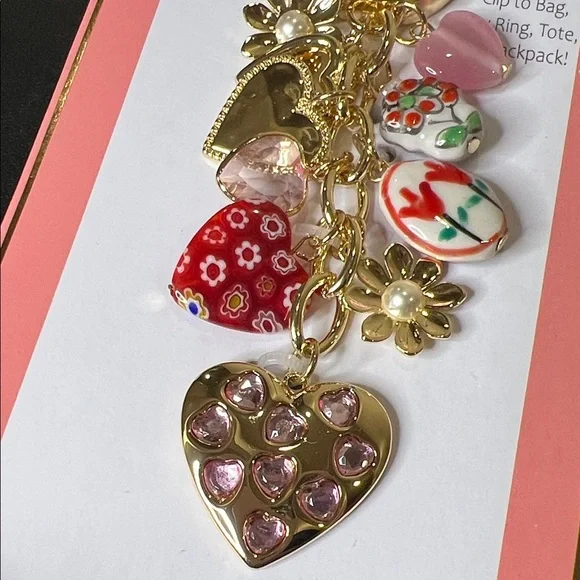 True to Form | Vintage Inspired Heart & Ceramic Bag Charm - Picture 3 of 9
